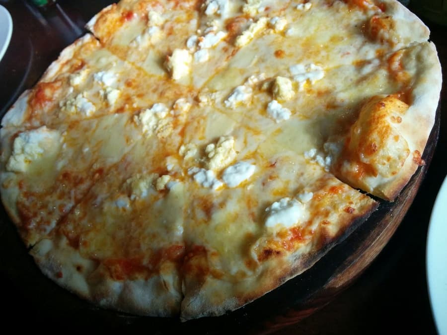 Quattro Formaggi — Mozzarella, gorgonzola, parmesan, provolone
